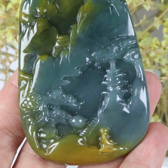 Certified Green yellow 100% Natural A Jade jadeite Landscape Pendant - Picture 3 of 11